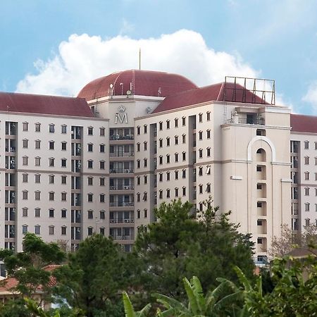 בנדונג The Majesty Hotel מראה חיצוני תמונה