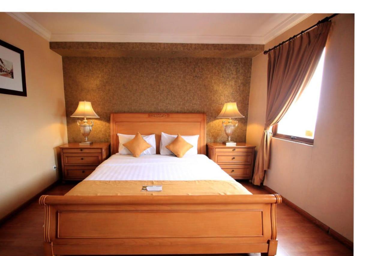 בנדונג The Majesty Hotel מראה חיצוני תמונה