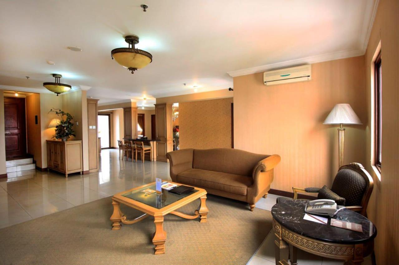 בנדונג The Majesty Hotel מראה חיצוני תמונה