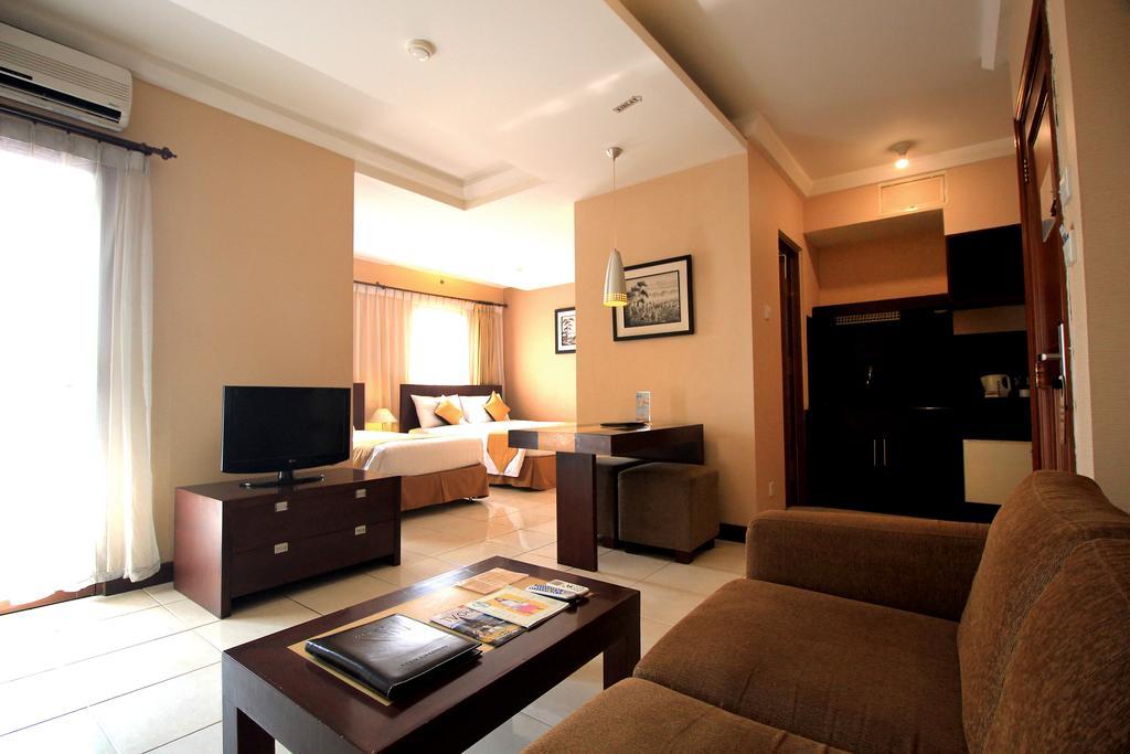 בנדונג The Majesty Hotel מראה חיצוני תמונה