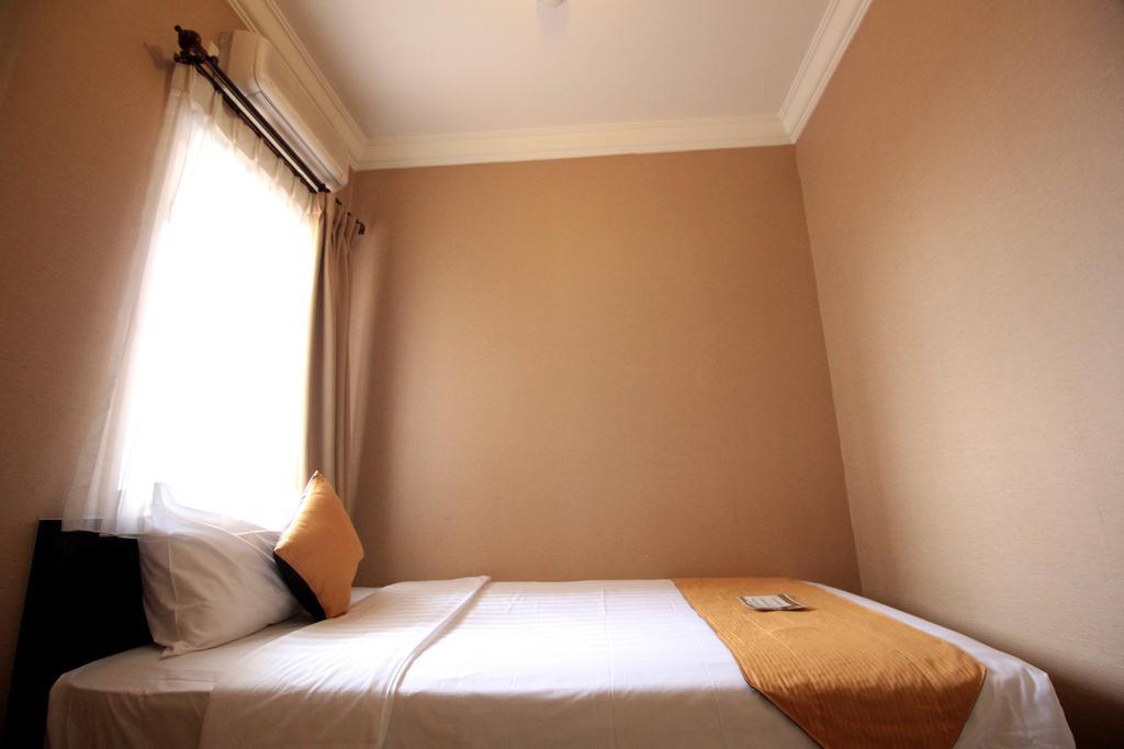 בנדונג The Majesty Hotel מראה חיצוני תמונה
