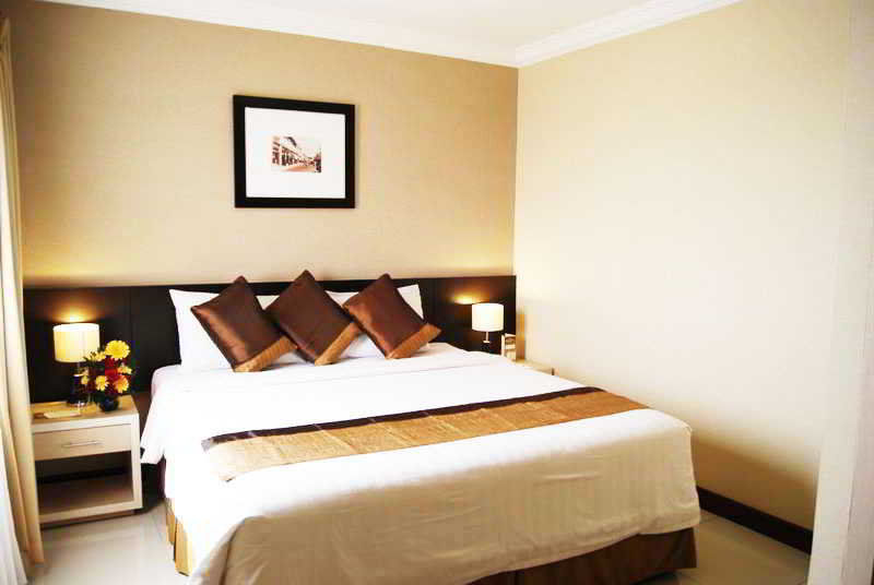 בנדונג The Majesty Hotel מראה חיצוני תמונה