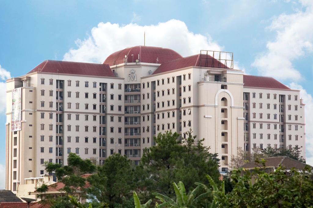 בנדונג The Majesty Hotel מראה חיצוני תמונה