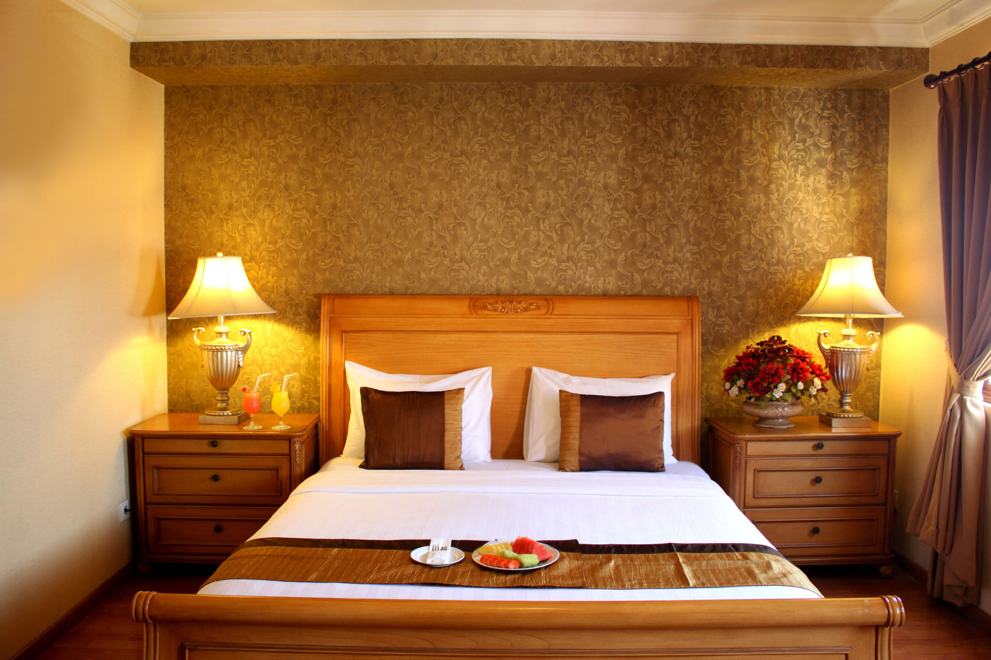 בנדונג The Majesty Hotel מראה חיצוני תמונה