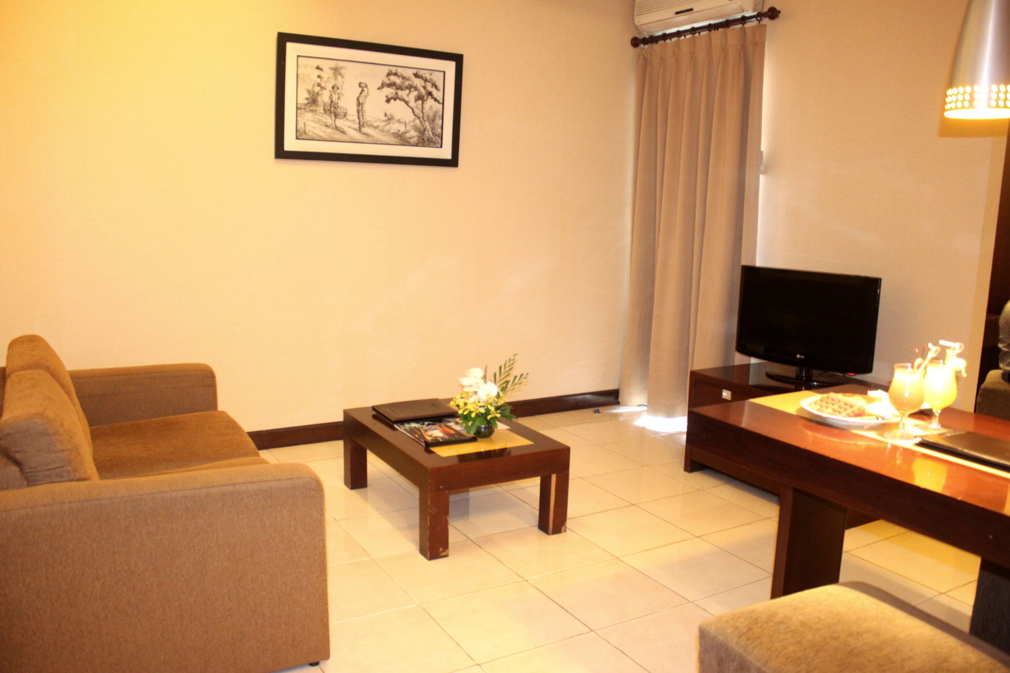 בנדונג The Majesty Hotel מראה חיצוני תמונה